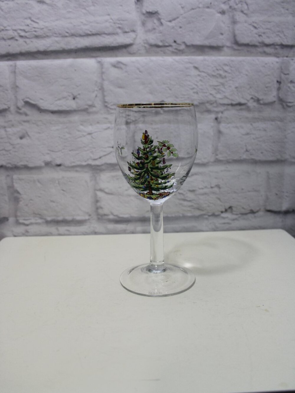 Spode Christmas Tree Wine Glass Tree Motif Gold Rimmed Edge Replacement Glass